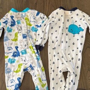 Set of 2 Garanimals footies 6-9 months